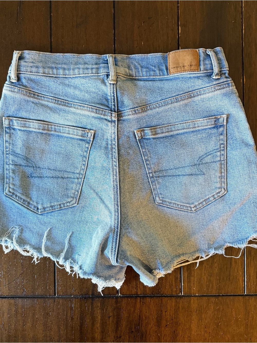 American Eagle High Rise Distressed Denim Cutoff Shorts Light Wash Size 8 - Picture 5 of 5